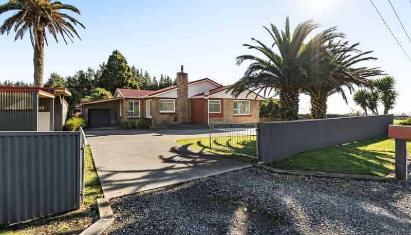 1606 South Road, Oakura