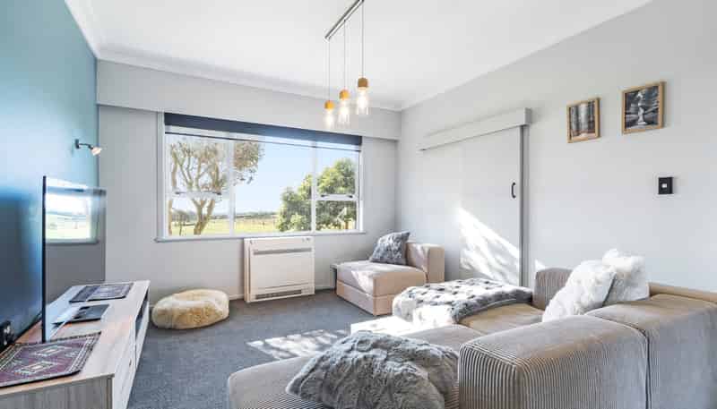 1606 South Road, Oakura