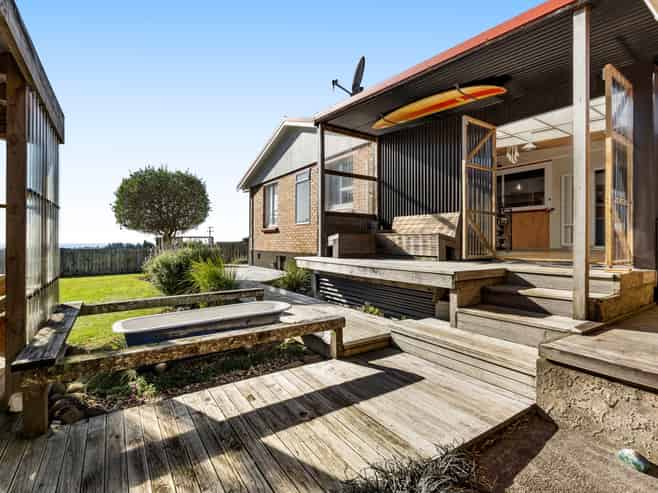 1606 South Road, Oakura