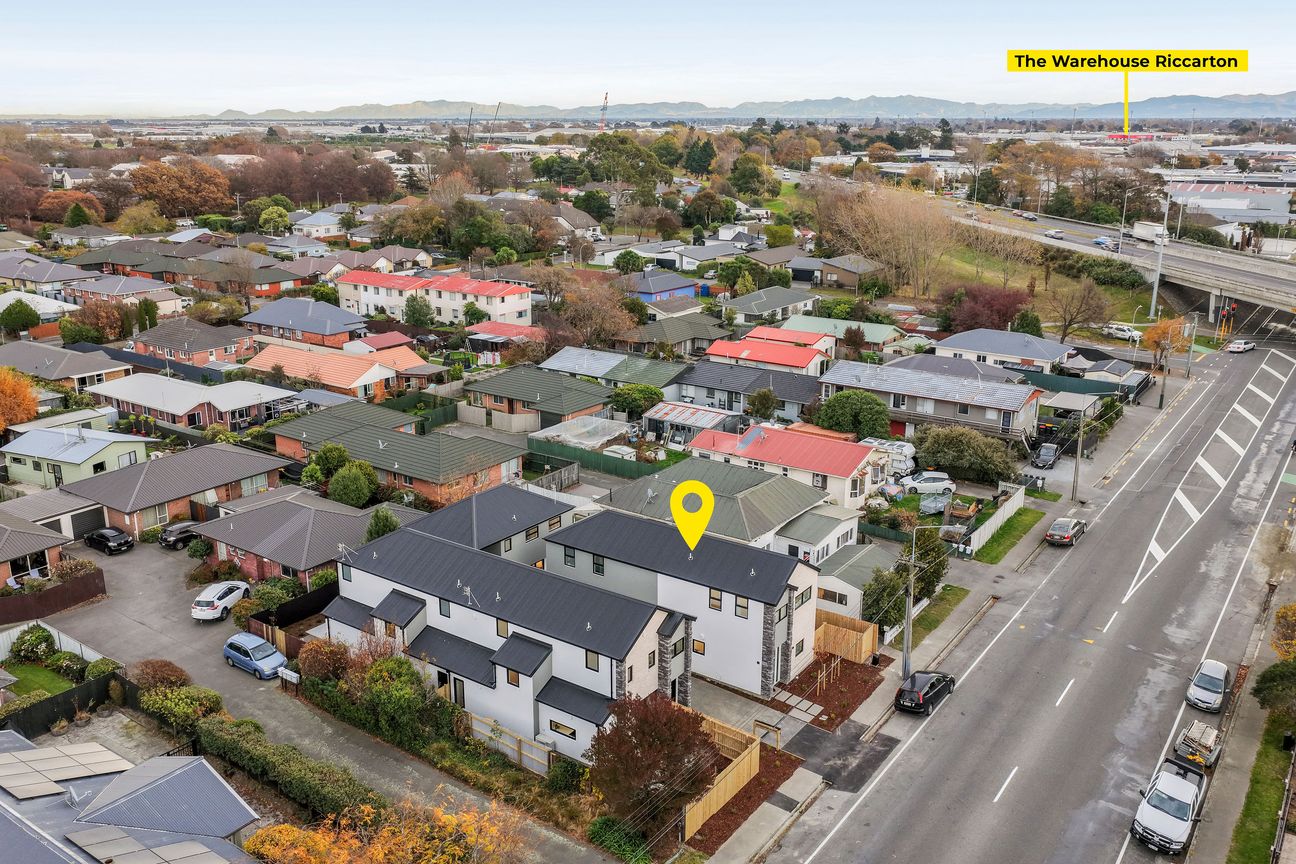 Freehold Townhouses With Architectural Edge – pohled 3