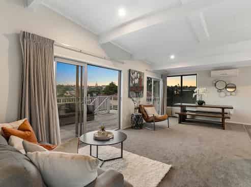 454B Beach Road, Murrays Bay