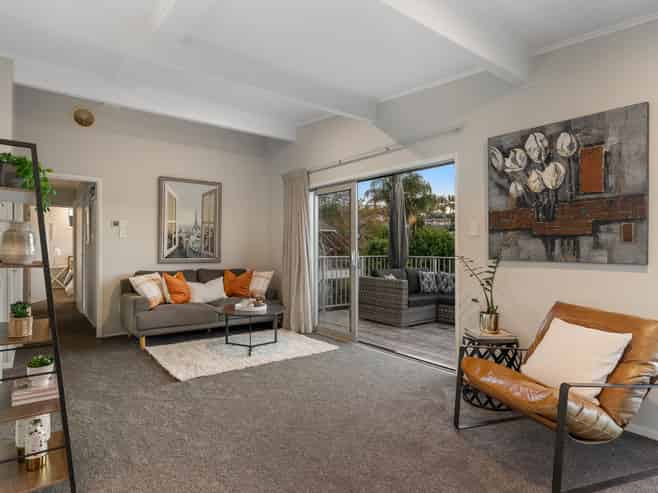 454B Beach Road, Murrays Bay