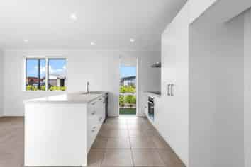 4 Pioneer Crescent, Omokoroa