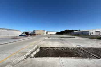 Contractors Yard - Warehouse + Portacom 