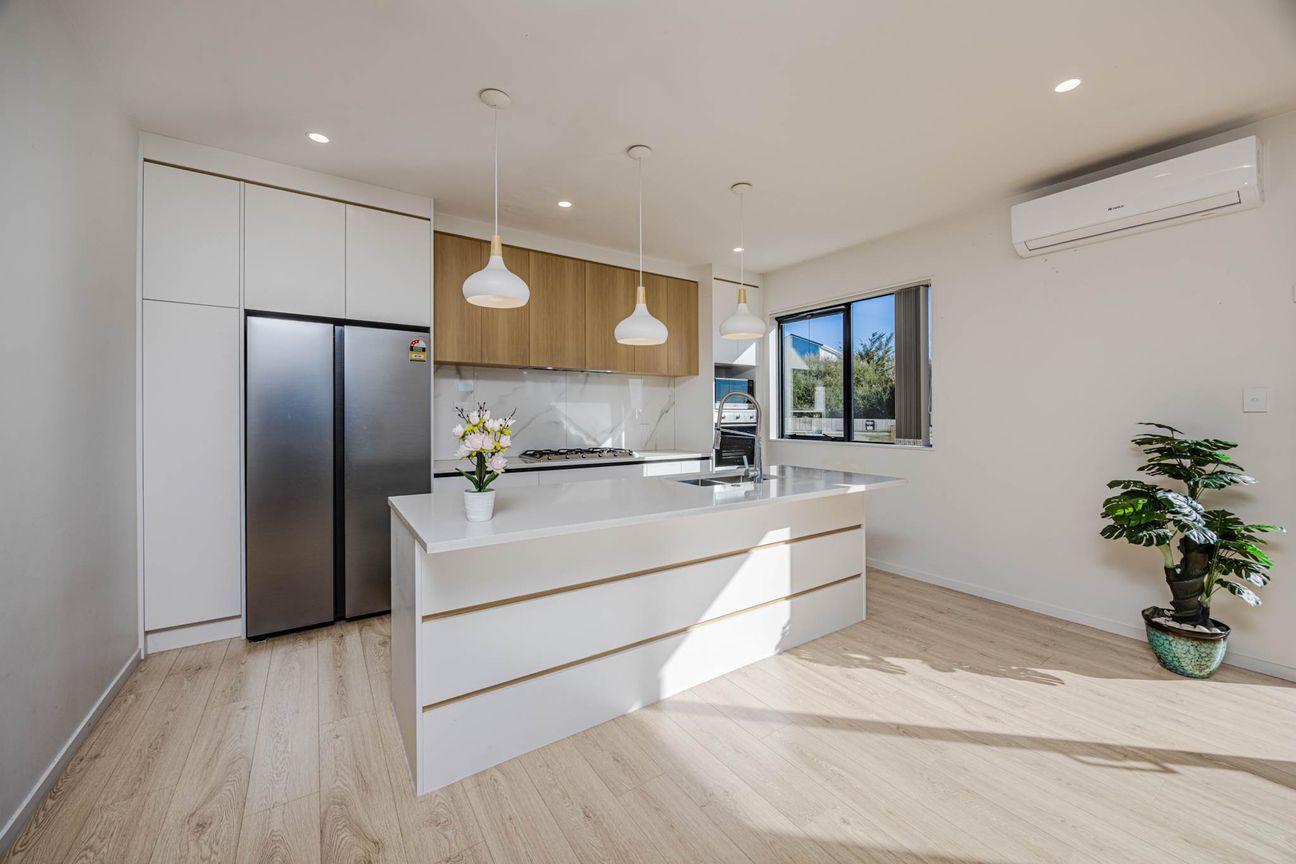 Spacious One-Level Family Living with 2 Ensuites - Aanzicht 5
