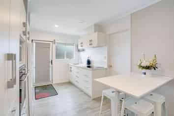 34B Cowley Drive, Temple View