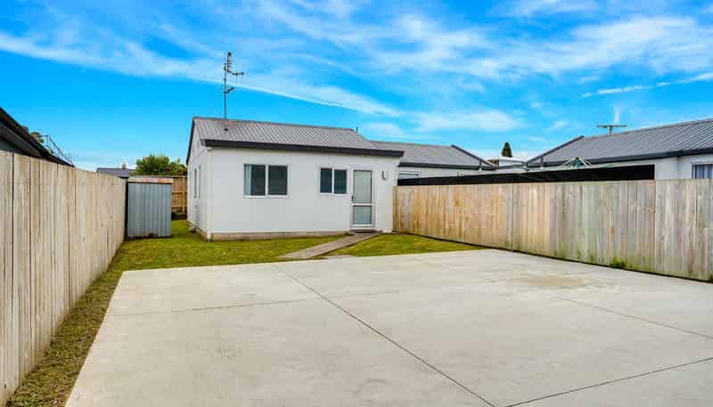 34B Cowley Drive, Temple View