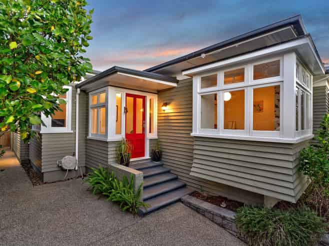 6 Stewart Road, Mount Albert