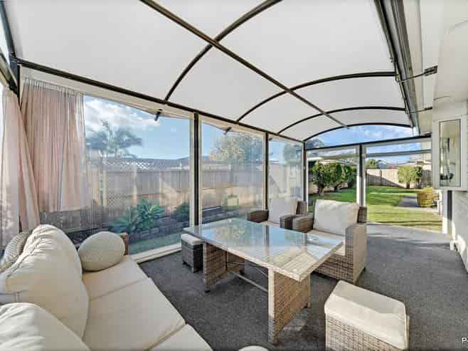 11 Riplington Road, Huntington Park
