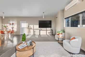 16A Albert Street, Saint Clair