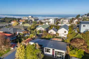 16A Albert Street, Saint Clair