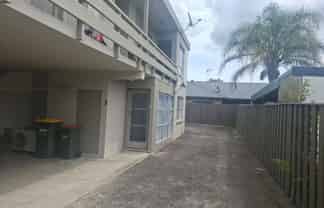 2/81 Firth Street, Hamilton East