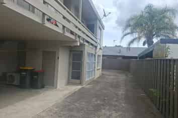 2/81 Firth Street, Hamilton East