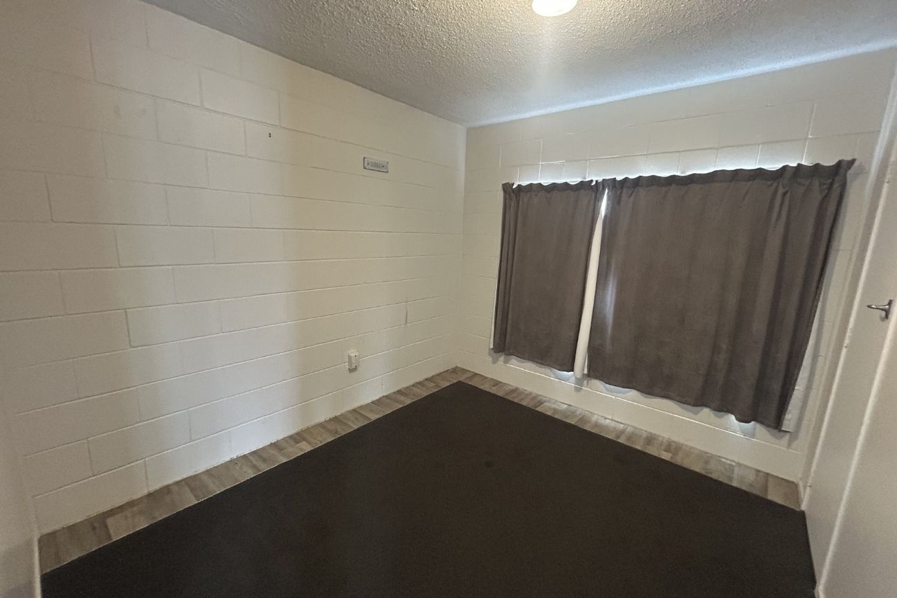 Tidy 2 Bedroom Unit in Ham East - Widok 5
