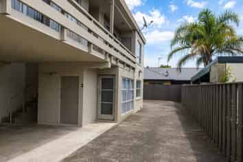 2/81 Firth Street, Hamilton East