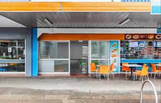 Versatile commercial premises ready for occupation