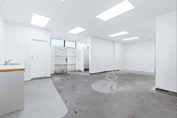 Versatile commercial premises ready for occupation