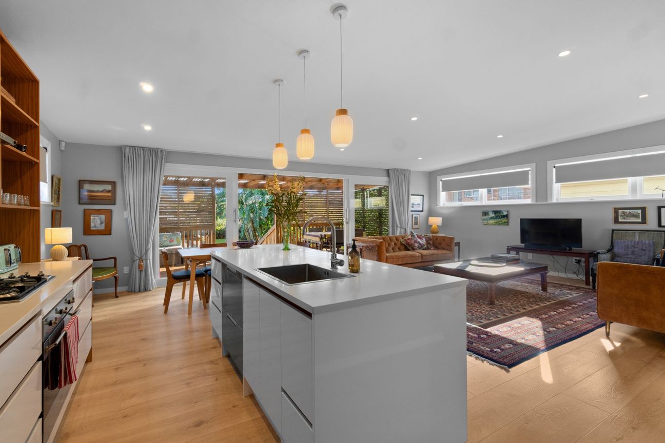 Renovated villa with granny flat - Widok 6