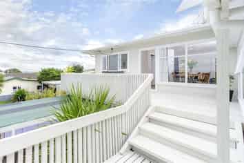 40 Puriri Street, Helensville
