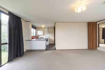 1A Reeves Close, Fairview Downs