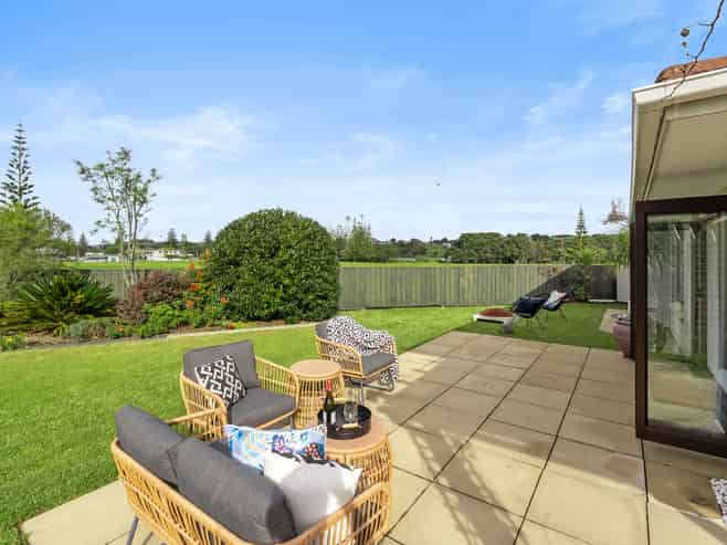 2 Edgewater Grove, Orewa