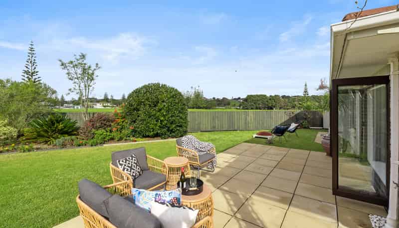 2 Edgewater Grove, Orewa