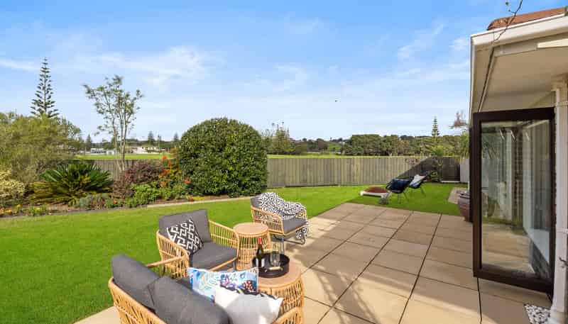 2 Edgewater Grove, Orewa