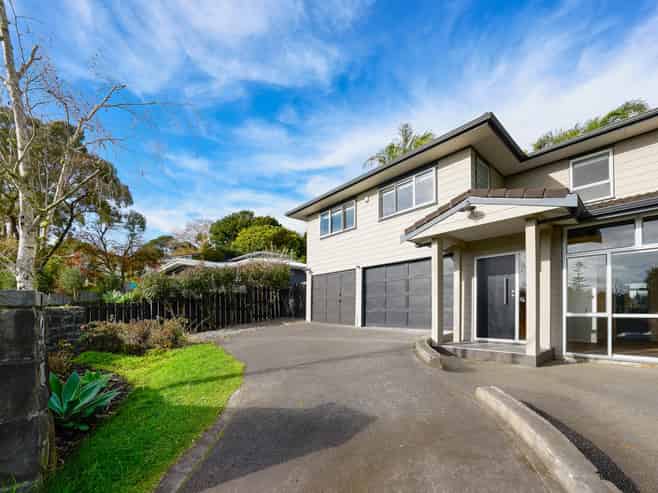 49 Weatherly Road, Torbay
