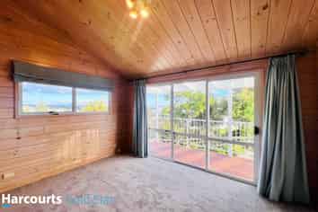 202 Mount Sea Road, Thames