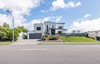104 Navigation Drive, Whitby