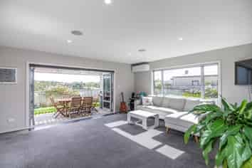 104 Navigation Drive, Whitby