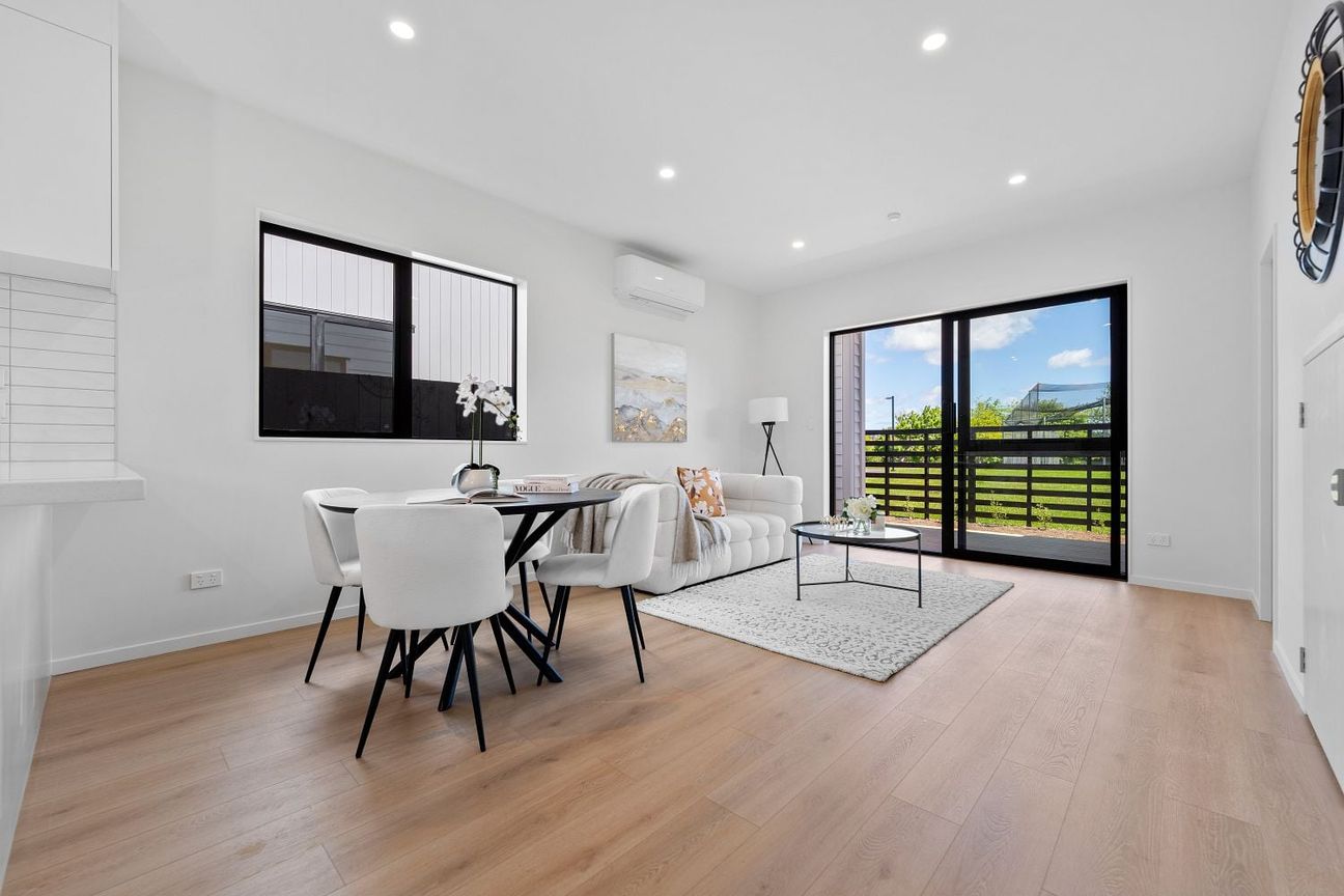 New 3-Bedroom Townhouse, Kelston, Albert Road – pohled 2