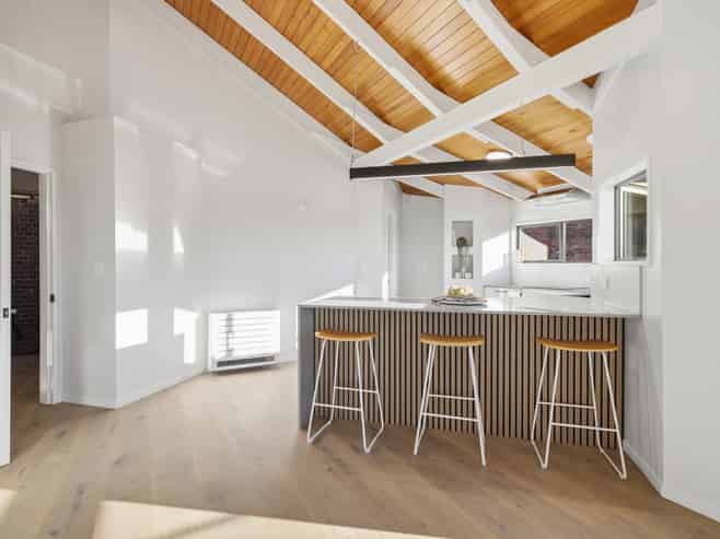 17 Aotea Terrace, Huntsbury