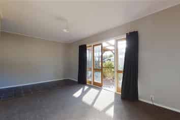 12B Eldon Grove, Taita