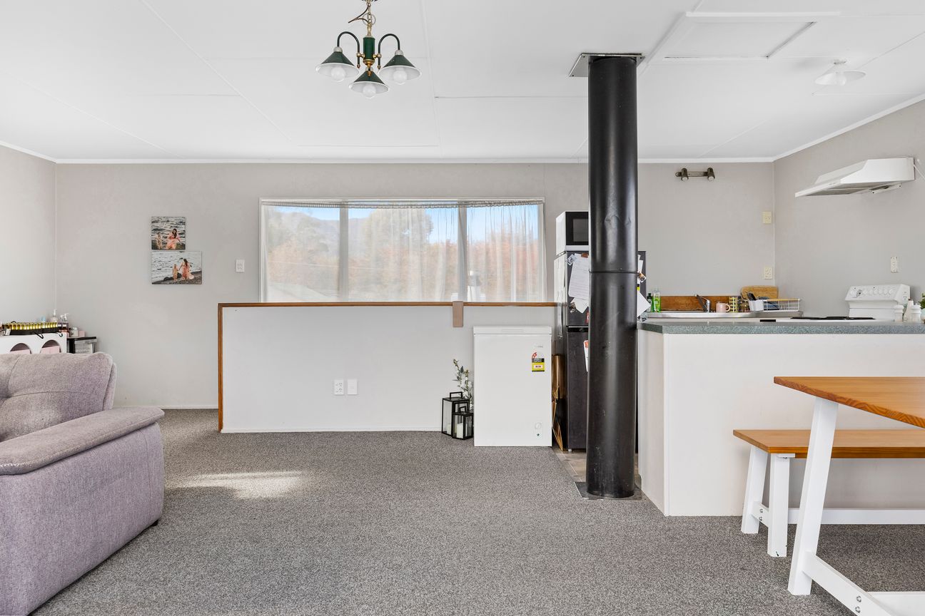 Central 2-Bed with Deck & Parking - $540p/w - Ansicht 3