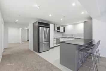 4A3/29 Maunganui Road - Cayman Apartments , Mount Maunganui