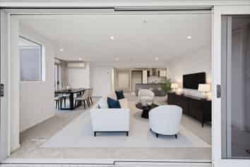4A3/29 Maunganui Road - Cayman Apartments , Mount Maunganui