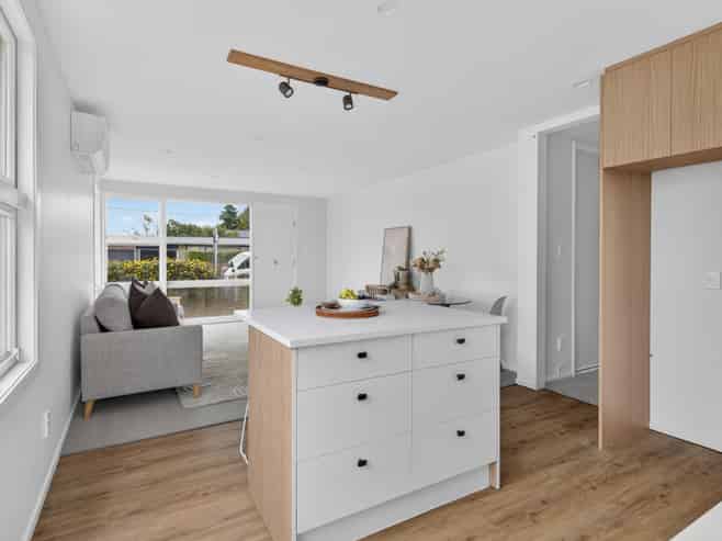 1A Quinns Road, Shirley