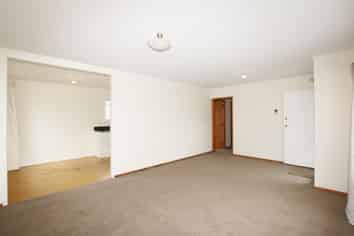 45  Stott Avenue, Birkdale