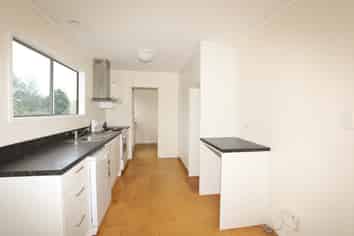 45  Stott Avenue, Birkdale