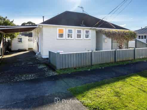 13 Gower Street, Silverstream