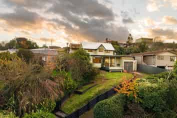 29 Glendale Drive, Dinsdale