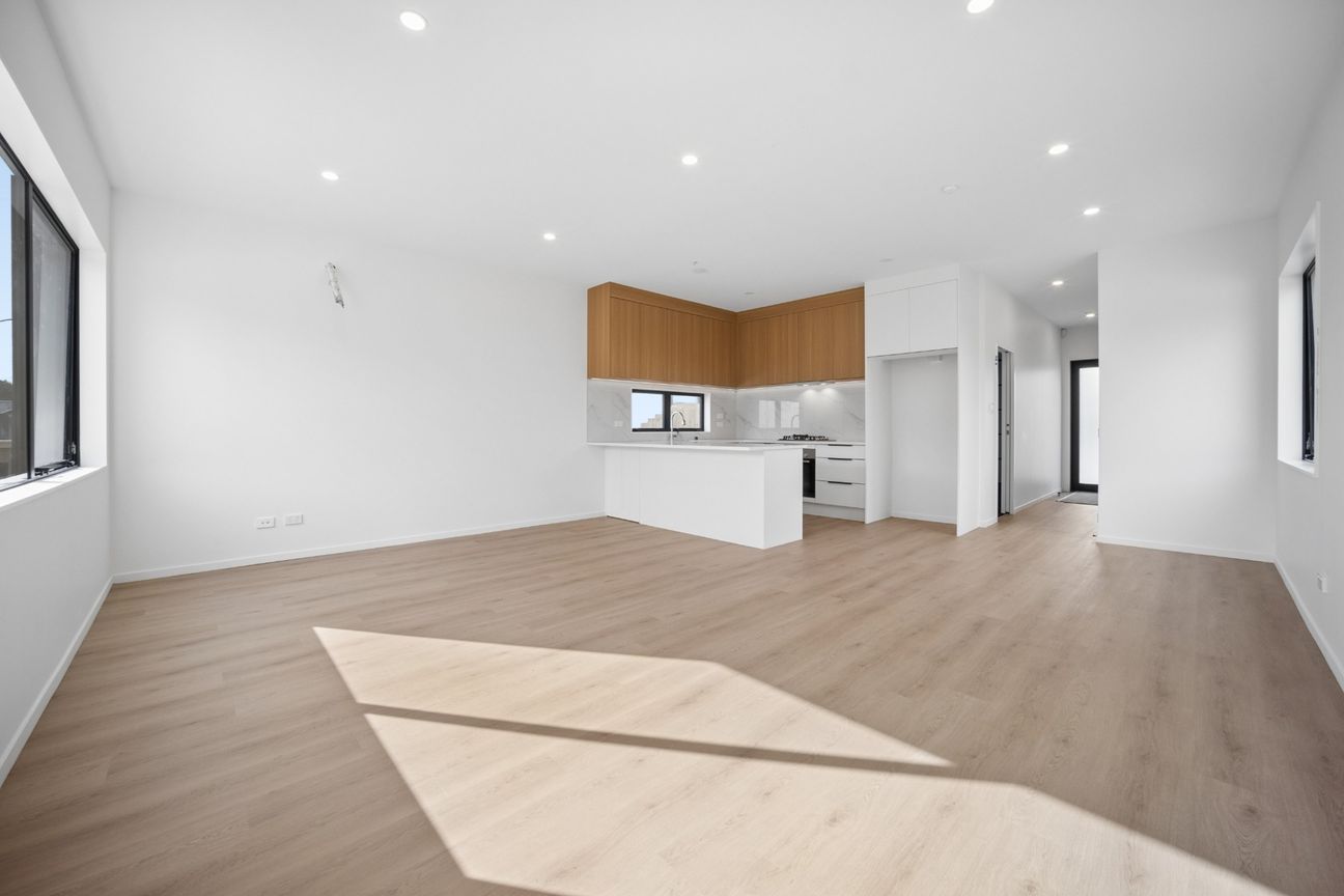 Be the First to live in 94B The Avenue, Standalone 3 bedroom, 3.5 Bathroom – pohled 3