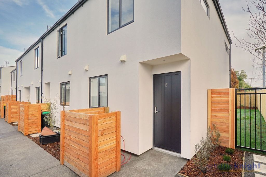 FREEHOLD, Semi-Detached - CITY CENTRE'S BEST BUY! - Aanzicht 3
