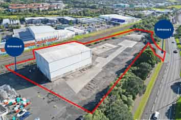 HIGH-STUD WAREHOUSE WITH HUGE SECURE YARD
