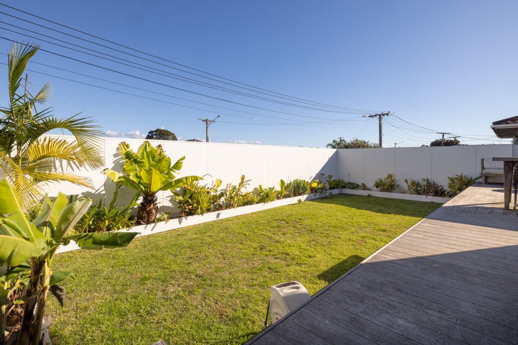Solid construction, outdoor flow near Mount beach - Bild 4