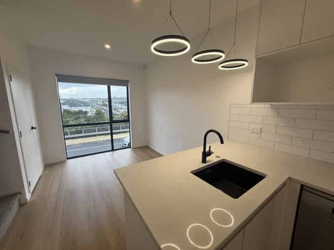 56 Whakatupu Road, Flat Bush