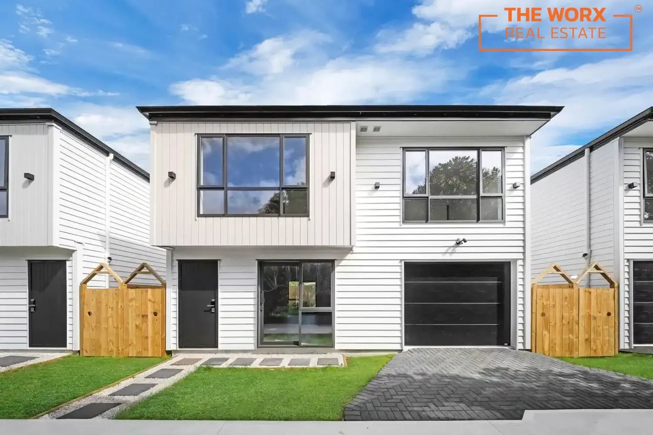 Standalone Freehold Home - Move In Today - Ansicht 2