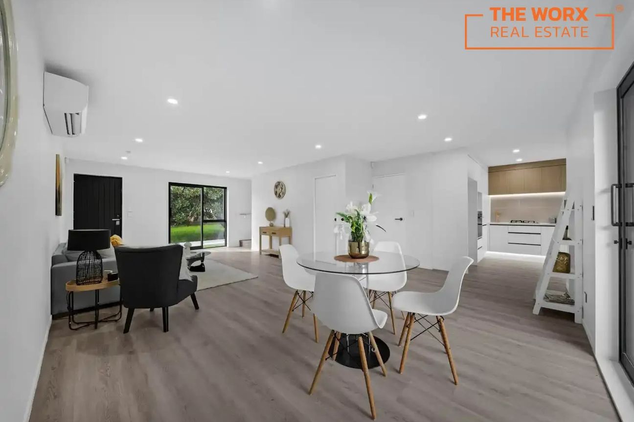 Standalone Freehold Home - Move In Today - Ansicht 6