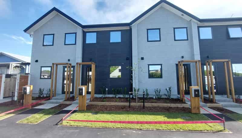 8 Leaver Terrace, North New Brighton